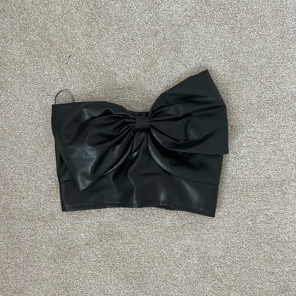 Strapless bow top